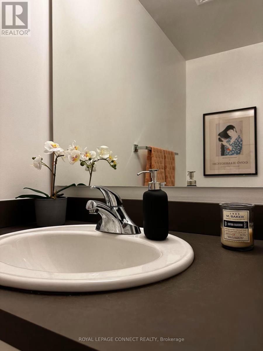 2010 - 12 York Street, Toronto, Ontario  M5J 0A9 - Photo 16 - C12688008