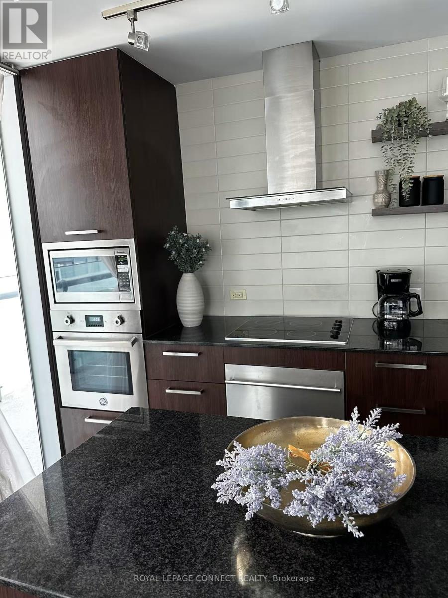 2010 - 12 York Street, Toronto, Ontario  M5J 0A9 - Photo 6 - C12688008