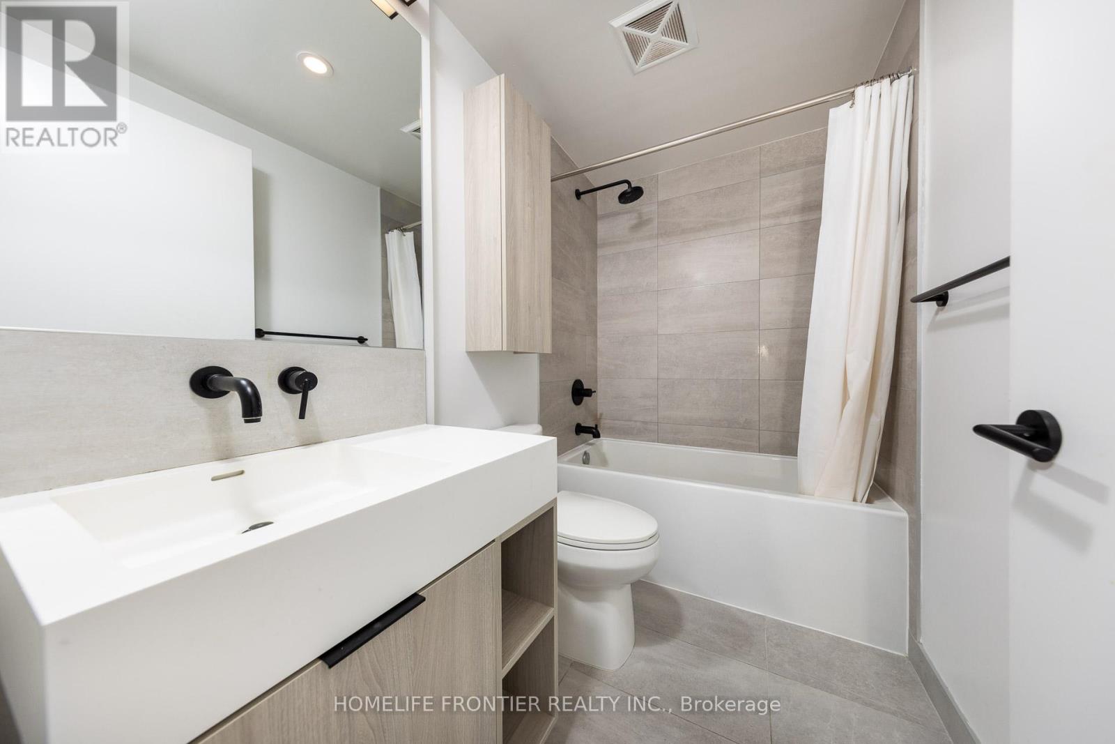 4702 - 108 Peter Street, Toronto, Ontario  M5V 0W2 - Photo 19 - C12688112