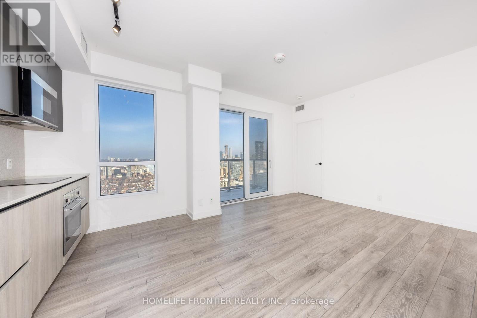 4702 - 108 Peter Street, Toronto, Ontario  M5V 0W2 - Photo 2 - C12688112