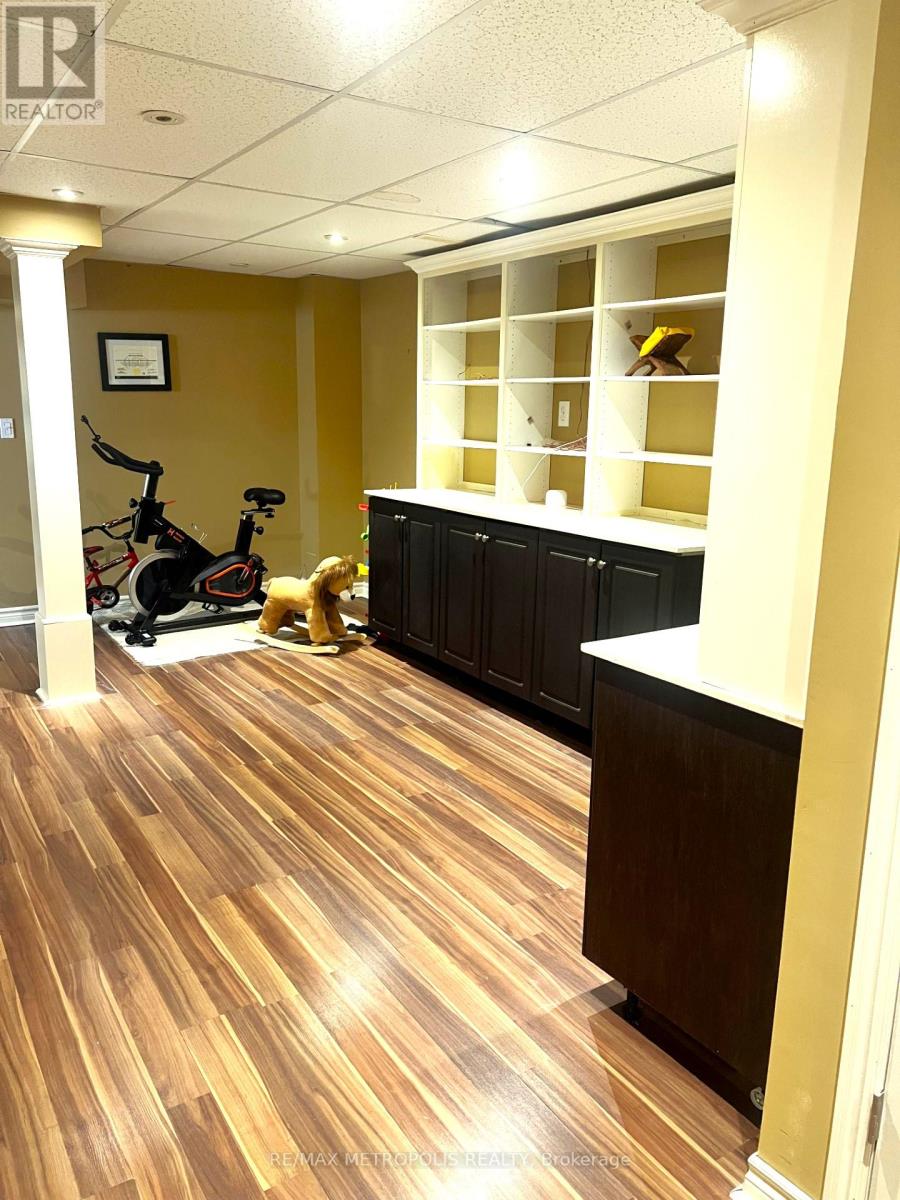 2 Sable Crescent, Whitby, Ontario  L1R 1Y4 - Photo 11 - E12687944