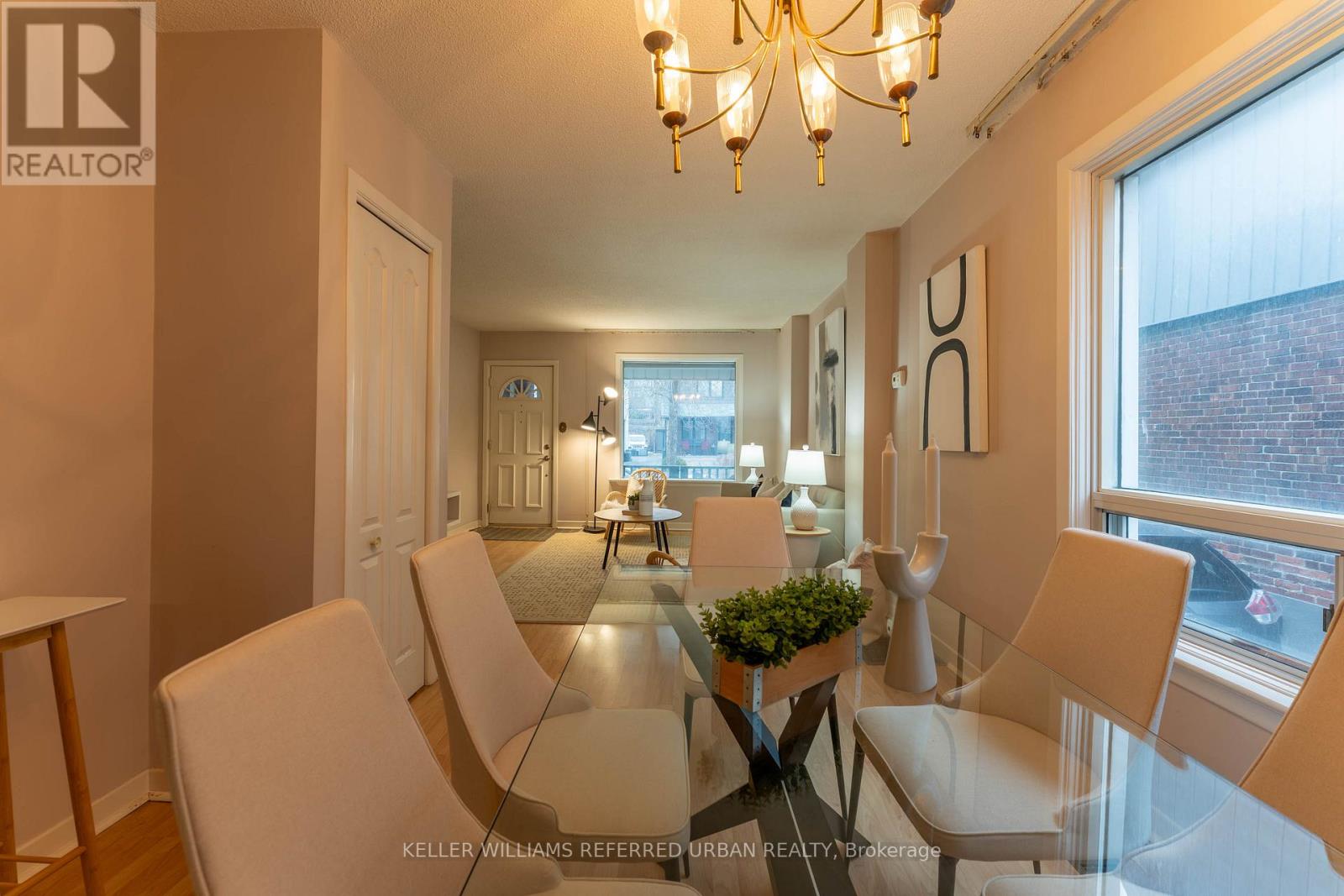 42 Hiltz Avenue, Toronto, Ontario  M4L 2N5 - Photo 6 - E12688090