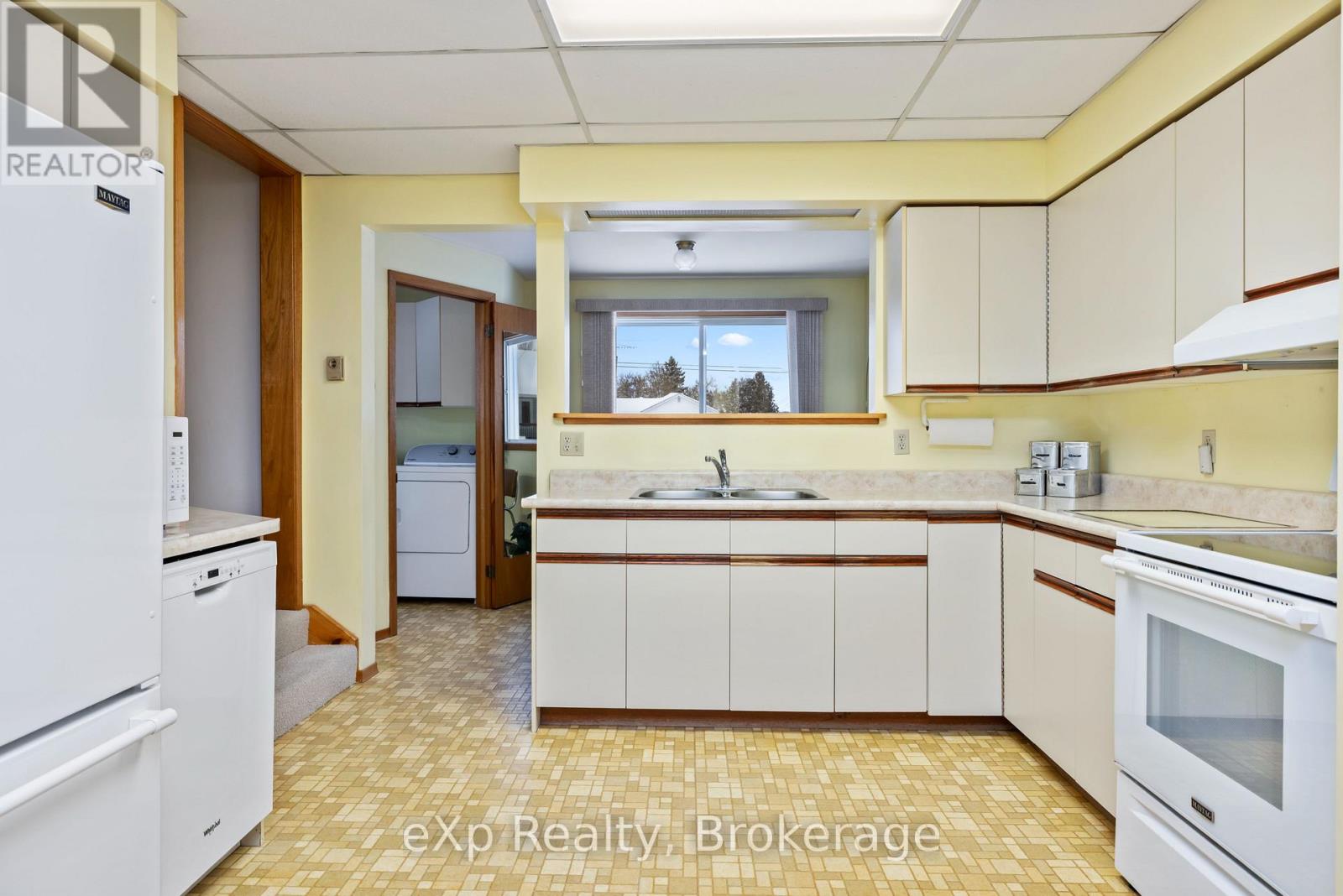 2 Henry Street, Mckellar, Ontario  P0G 1C0 - Photo 8 - X12680114