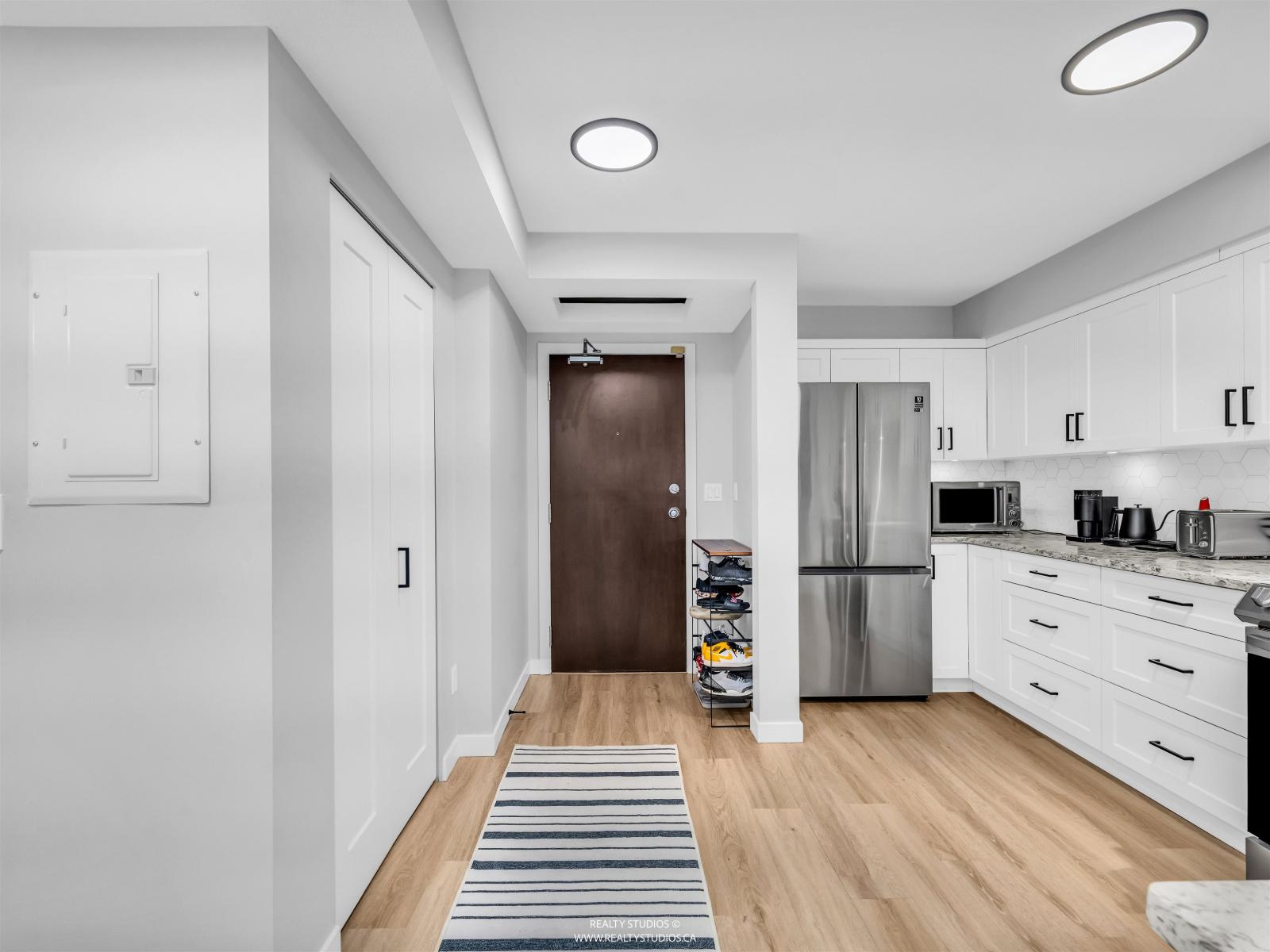 222 10866 City Parkway Way, Surrey, British Columbia  V3T 5W9 - Photo 4 - R3078298