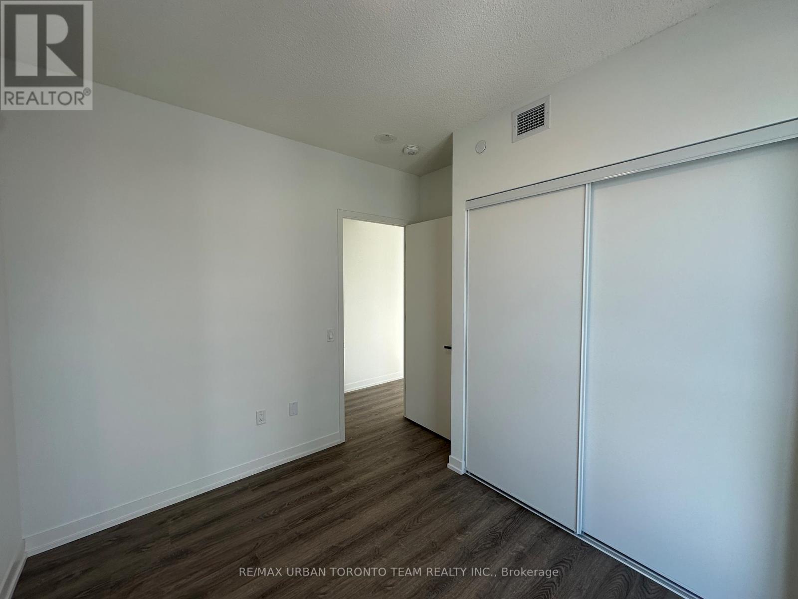 1212 - 8 Interchange Way, Vaughan, Ontario  L4K 5Z7 - Photo 13 - N12687900