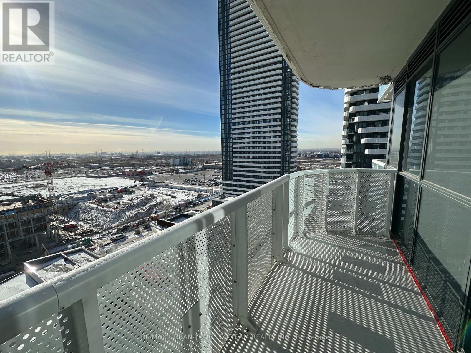 1212 - 8 Interchange Way, Vaughan, Ontario  L4K 5Z7 - Photo 7 - N12687900