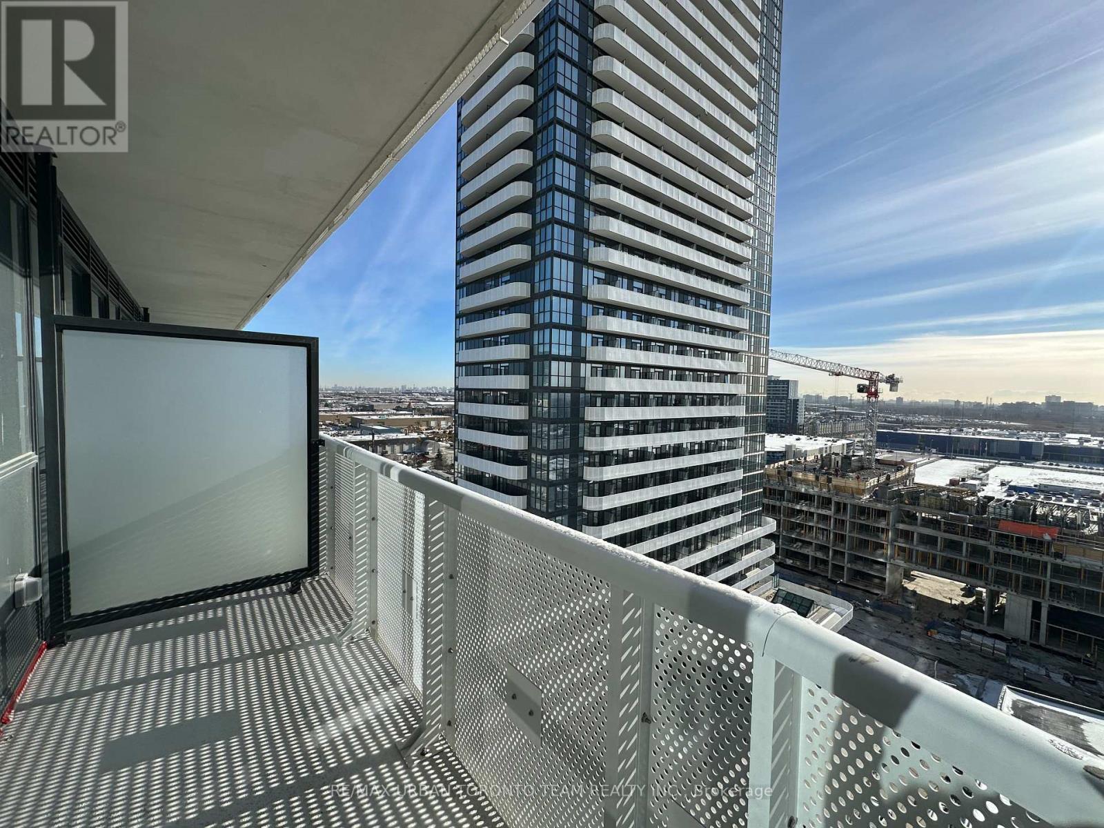 1212 - 8 Interchange Way, Vaughan, Ontario  L4K 5Z7 - Photo 8 - N12687900