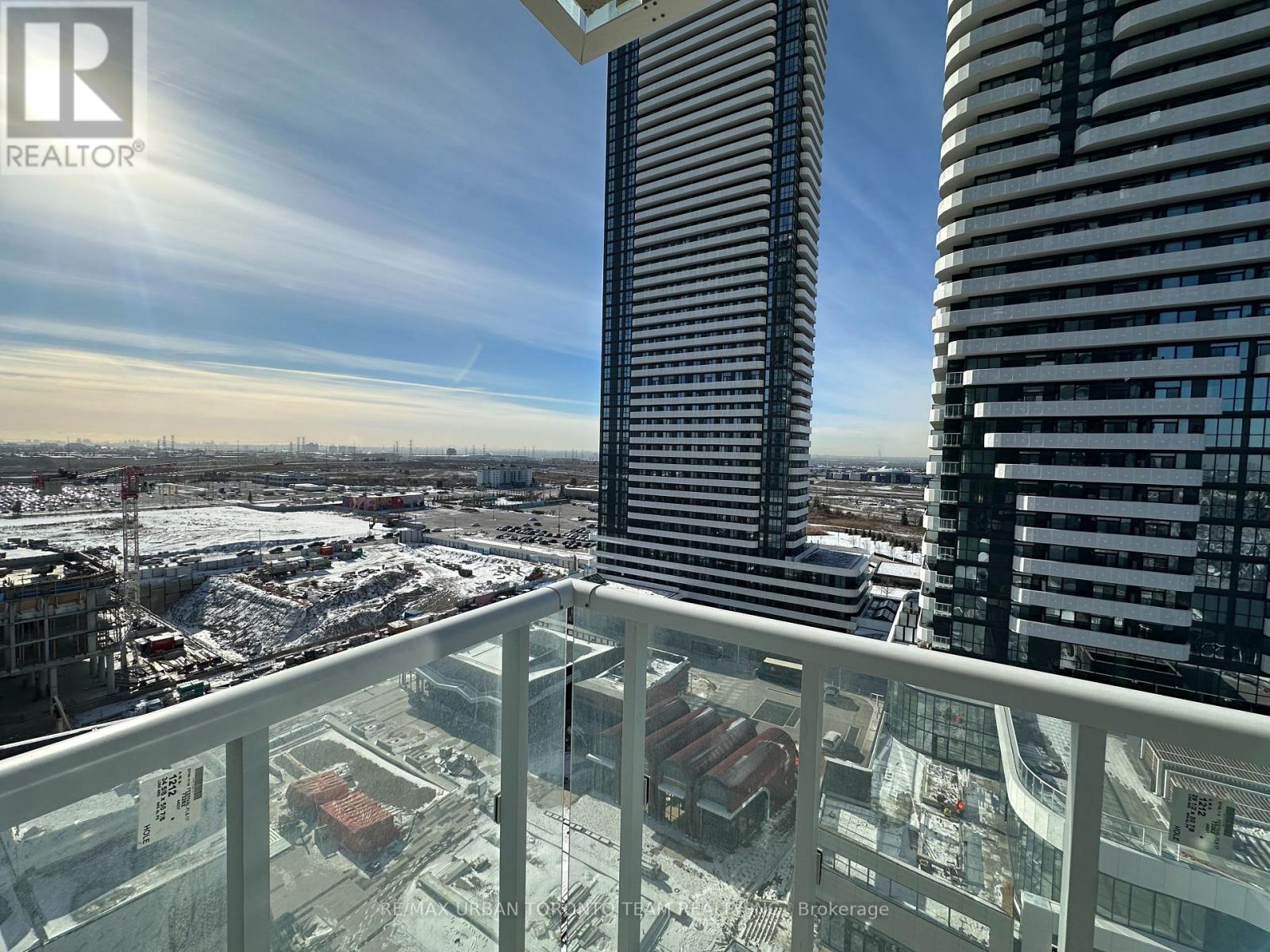 1212 - 8 Interchange Way, Vaughan, Ontario  L4K 5Z7 - Photo 9 - N12687900