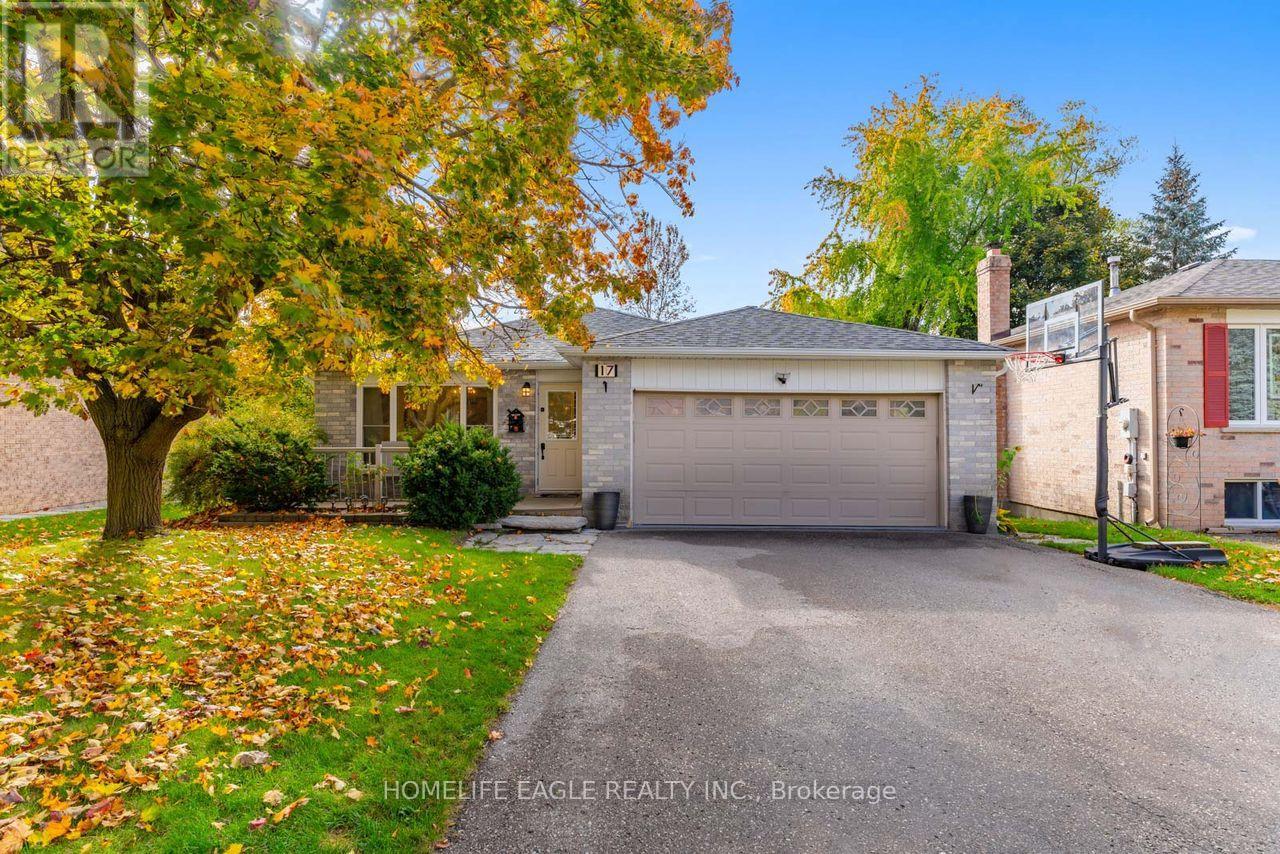 17 Beckett Avenue, East Gwillimbury, Ontario  L9N 1E6 - Photo 1 - N12687928