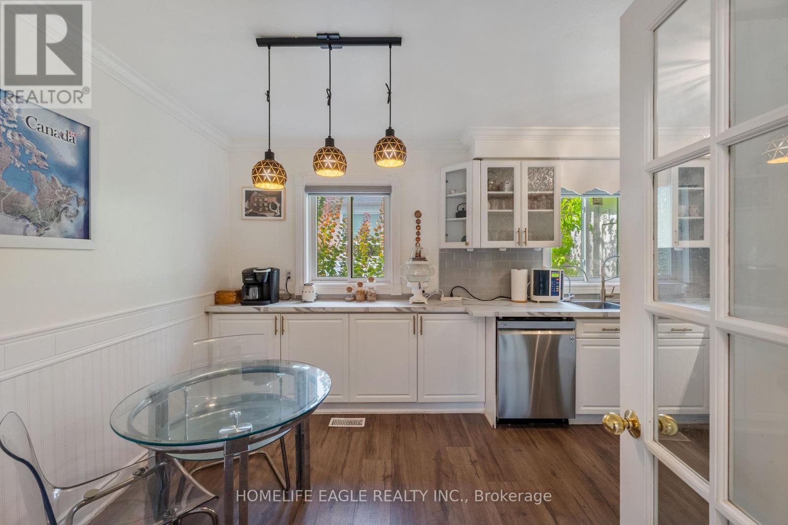 17 Beckett Avenue, East Gwillimbury, Ontario  L9N 1E6 - Photo 6 - N12687928