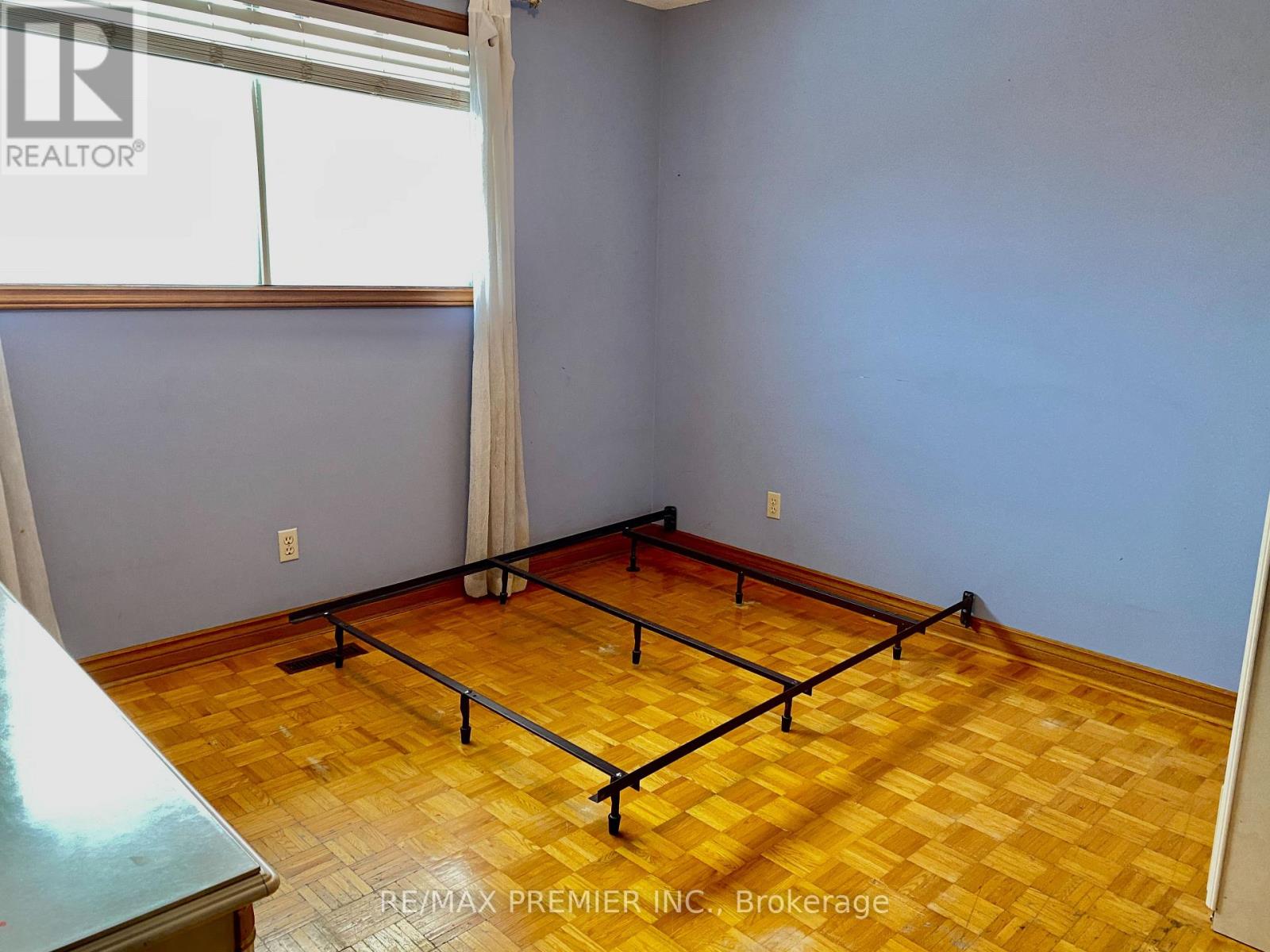 130 Jackman Crescent, Vaughan, Ontario  L4L 6P2 - Photo 11 - N12687982