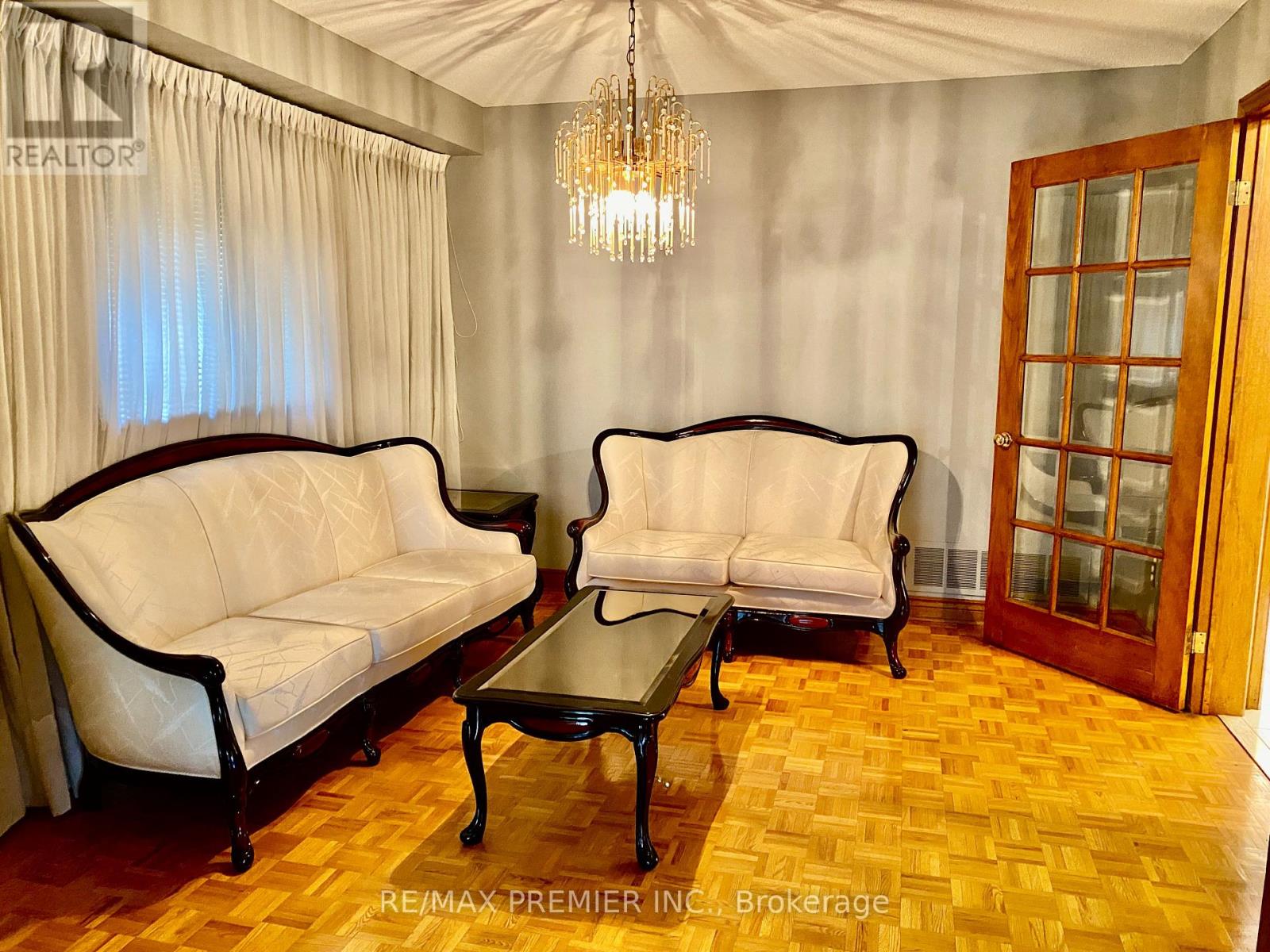 130 Jackman Crescent, Vaughan, Ontario  L4L 6P2 - Photo 4 - N12687982