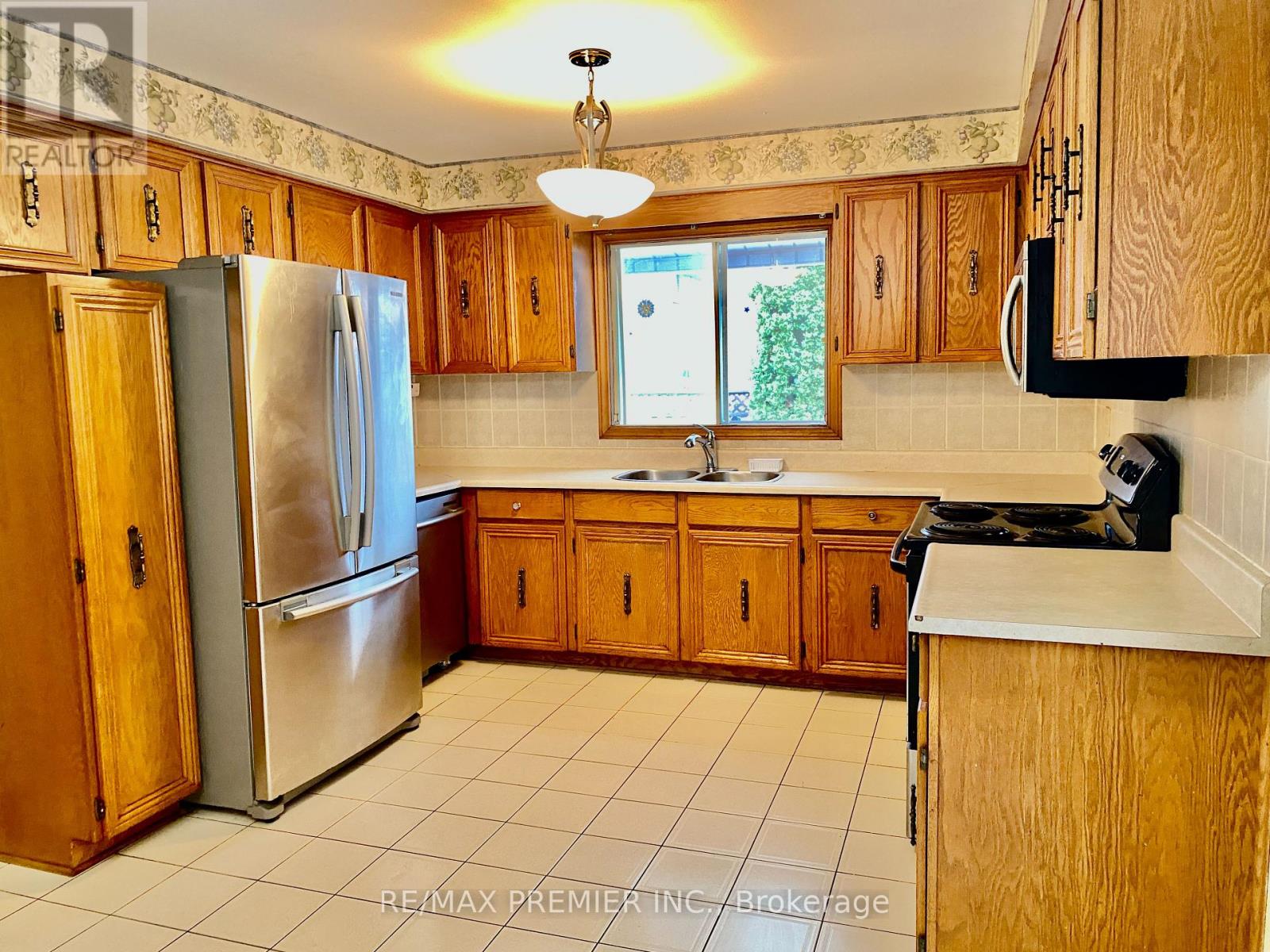 130 Jackman Crescent, Vaughan, Ontario  L4L 6P2 - Photo 6 - N12687982