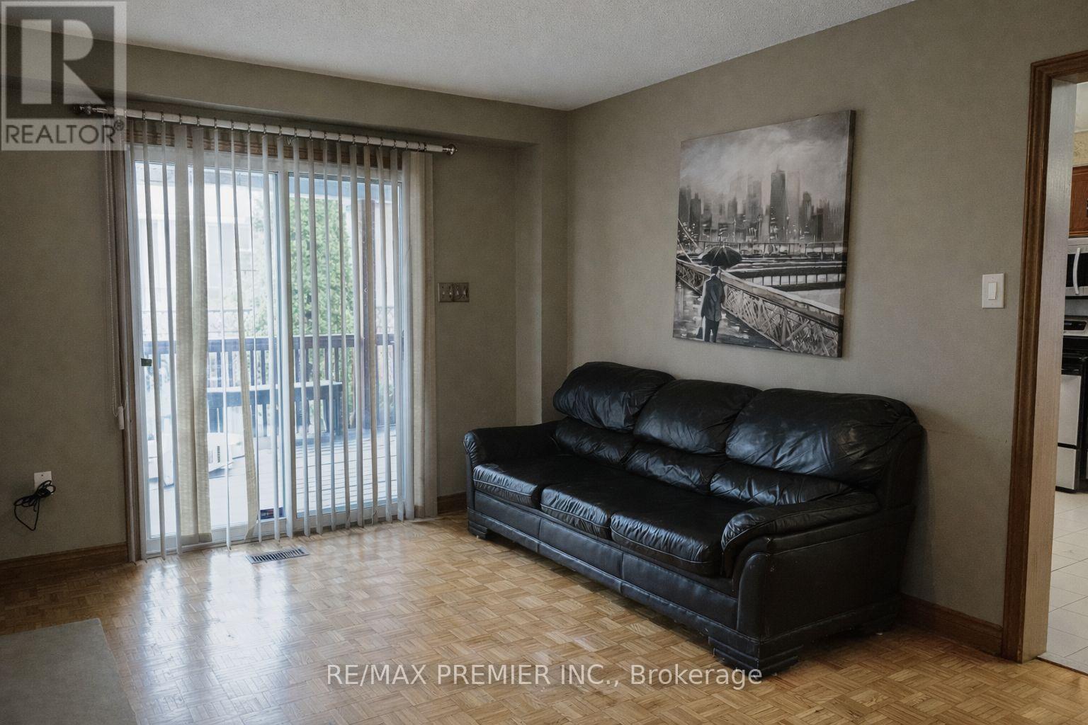 130 Jackman Crescent, Vaughan, Ontario  L4L 6P2 - Photo 9 - N12687982