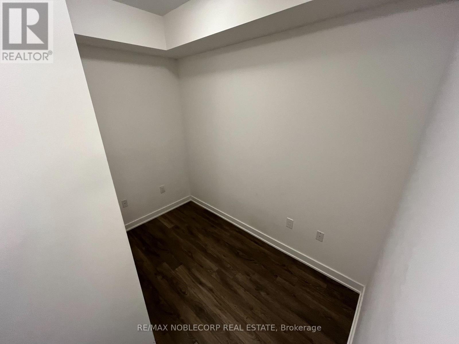 822 - 100 Eagle Rock Way, Vaughan, Ontario  L6A 5B9 - Photo 3 - N12688094