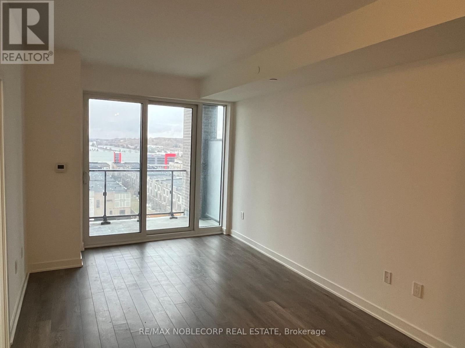 822 - 100 Eagle Rock Way, Vaughan, Ontario  L6A 5B9 - Photo 5 - N12688094