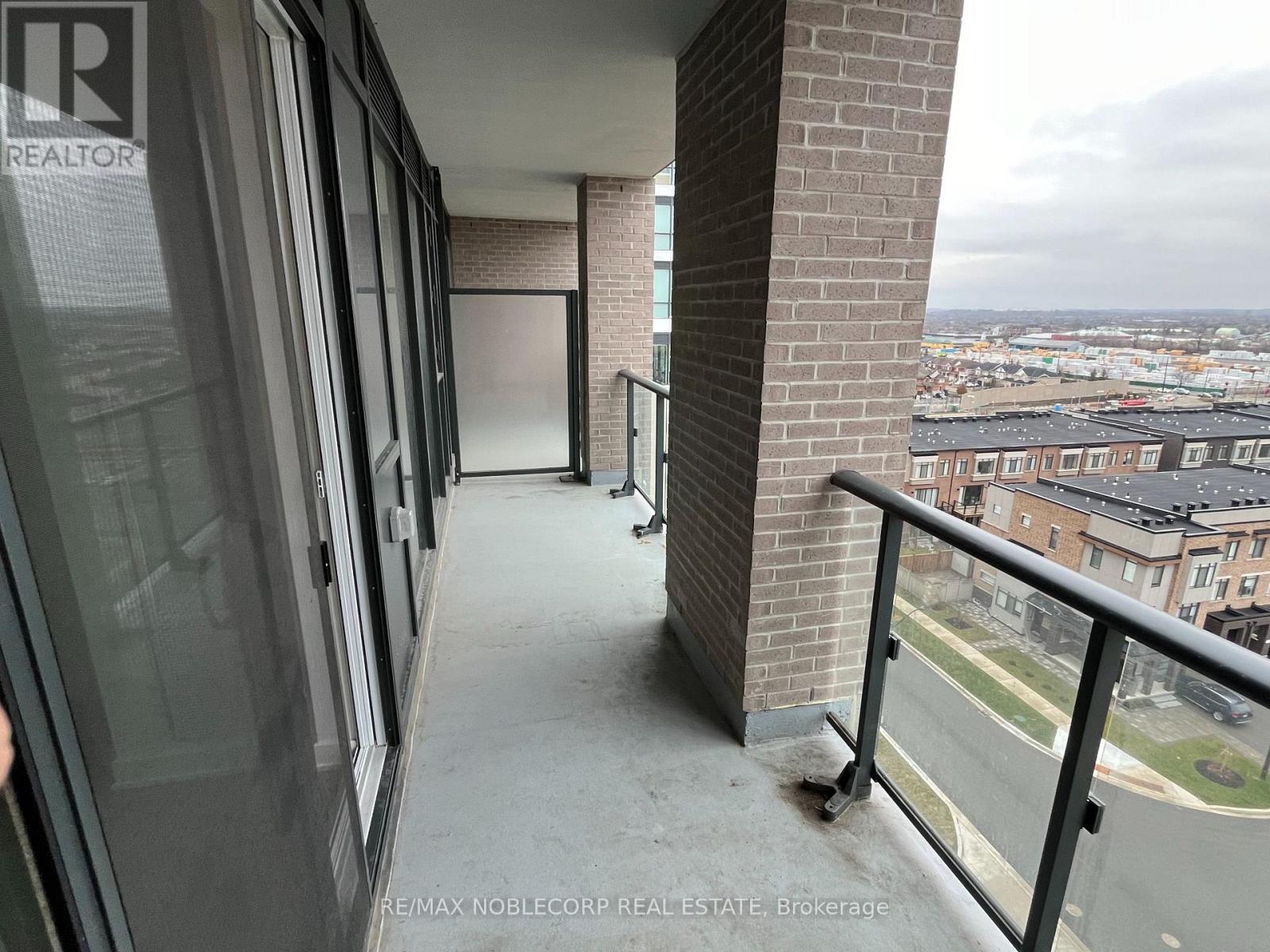 822 - 100 Eagle Rock Way, Vaughan, Ontario  L6A 5B9 - Photo 7 - N12688094