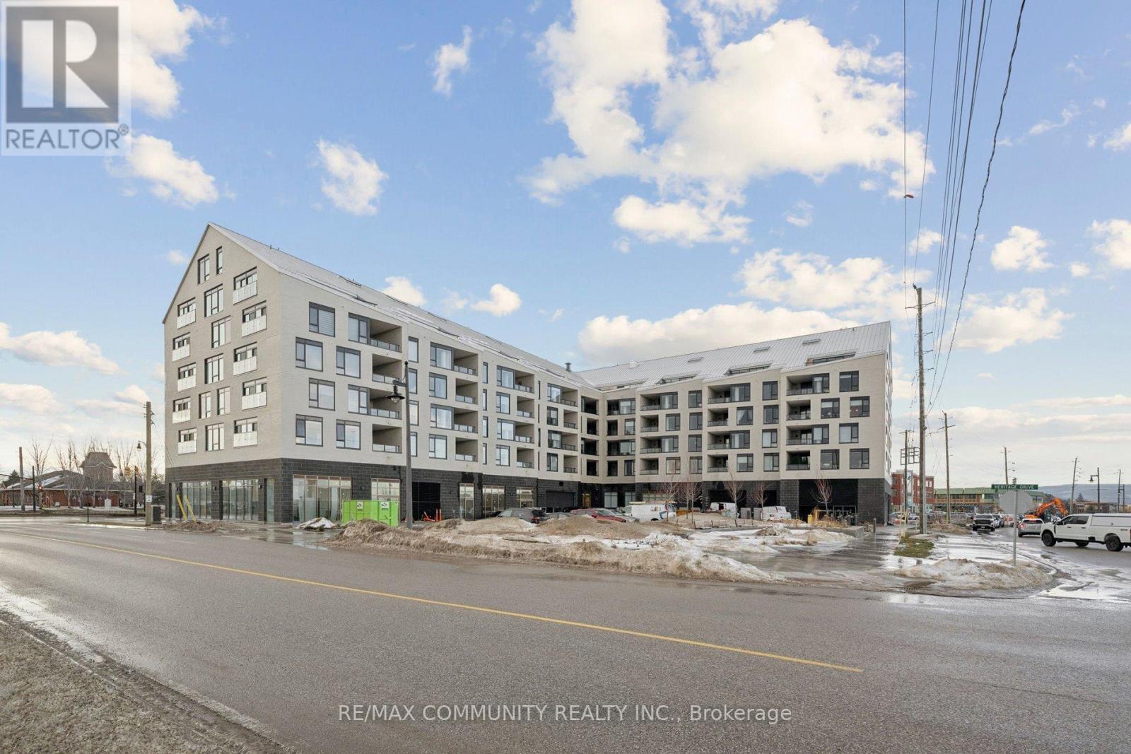 415 - 31 Huron Street, Collingwood, Ontario  L9Y 0E8 - Photo 3 - S12688076