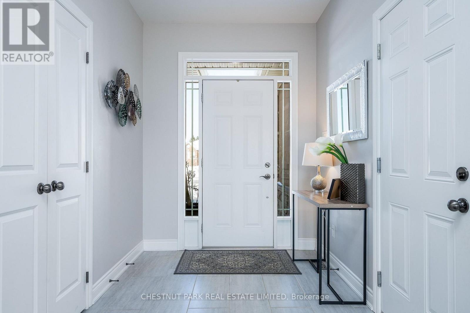 15 Patchell Court, Springwater, Ontario  L0L 1P0 - Photo 3 - S12688166