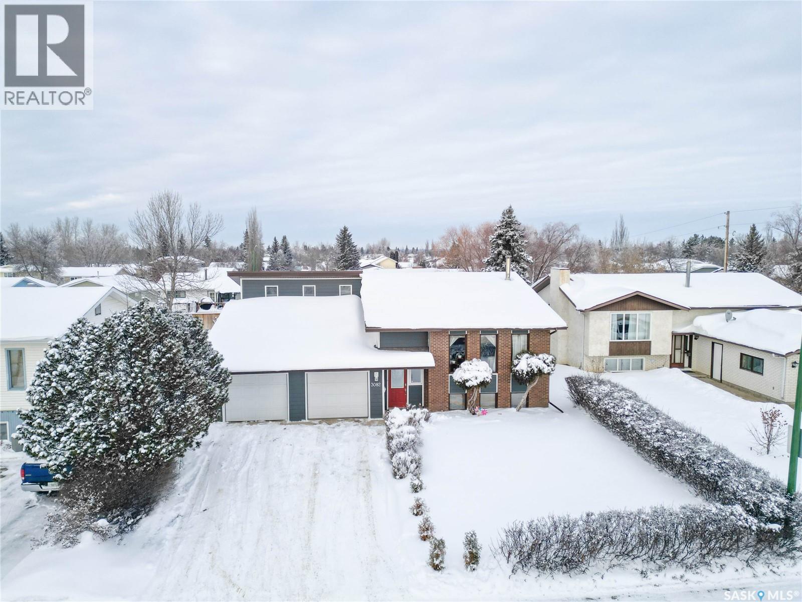 3082 Sherman Drive, Prince Albert, Saskatchewan  S6V 7H6 - Photo 1 - SK026656