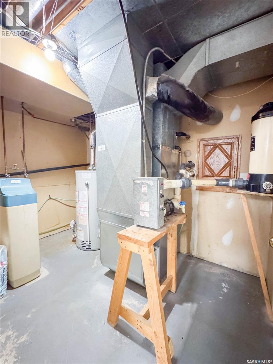 3082 Sherman Drive, Prince Albert, Saskatchewan  S6V 7H6 - Photo 28 - SK026656