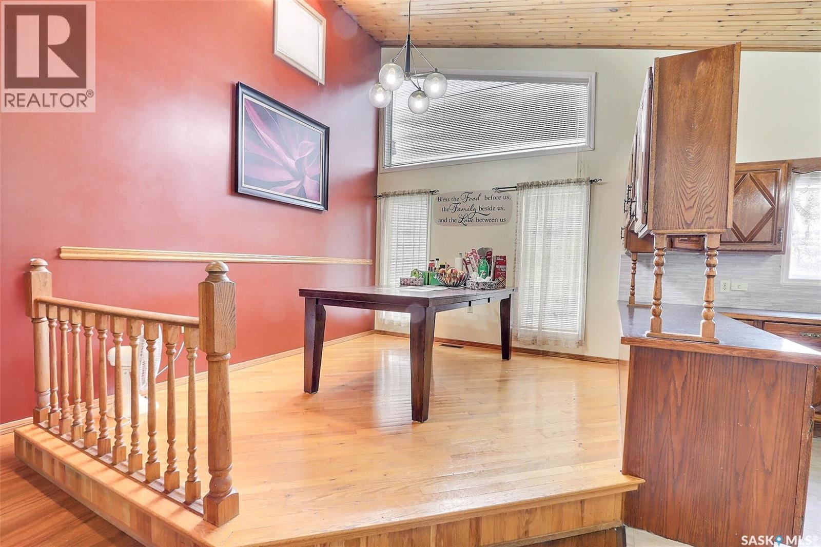 3082 Sherman Drive, Prince Albert, Saskatchewan  S6V 7H6 - Photo 6 - SK026656