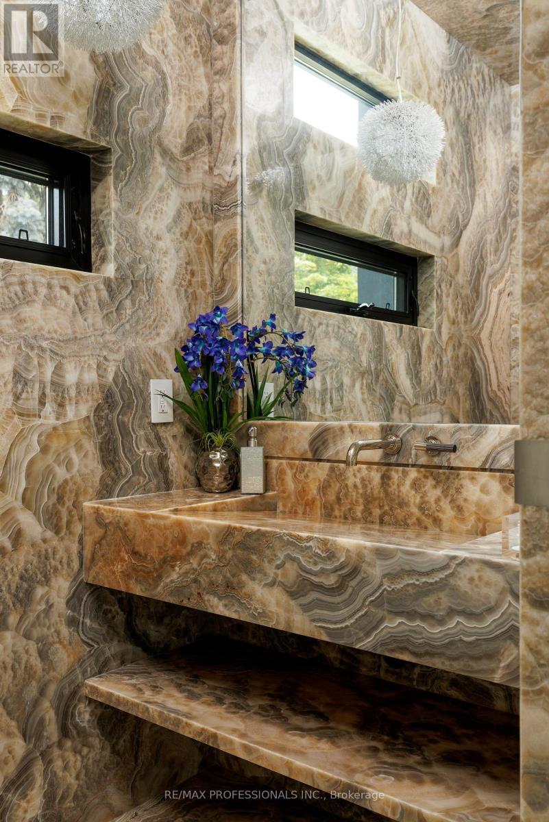 7 Ashley Park Road, Toronto, Ontario  M9A 4C9 - Photo 18 - W12687324