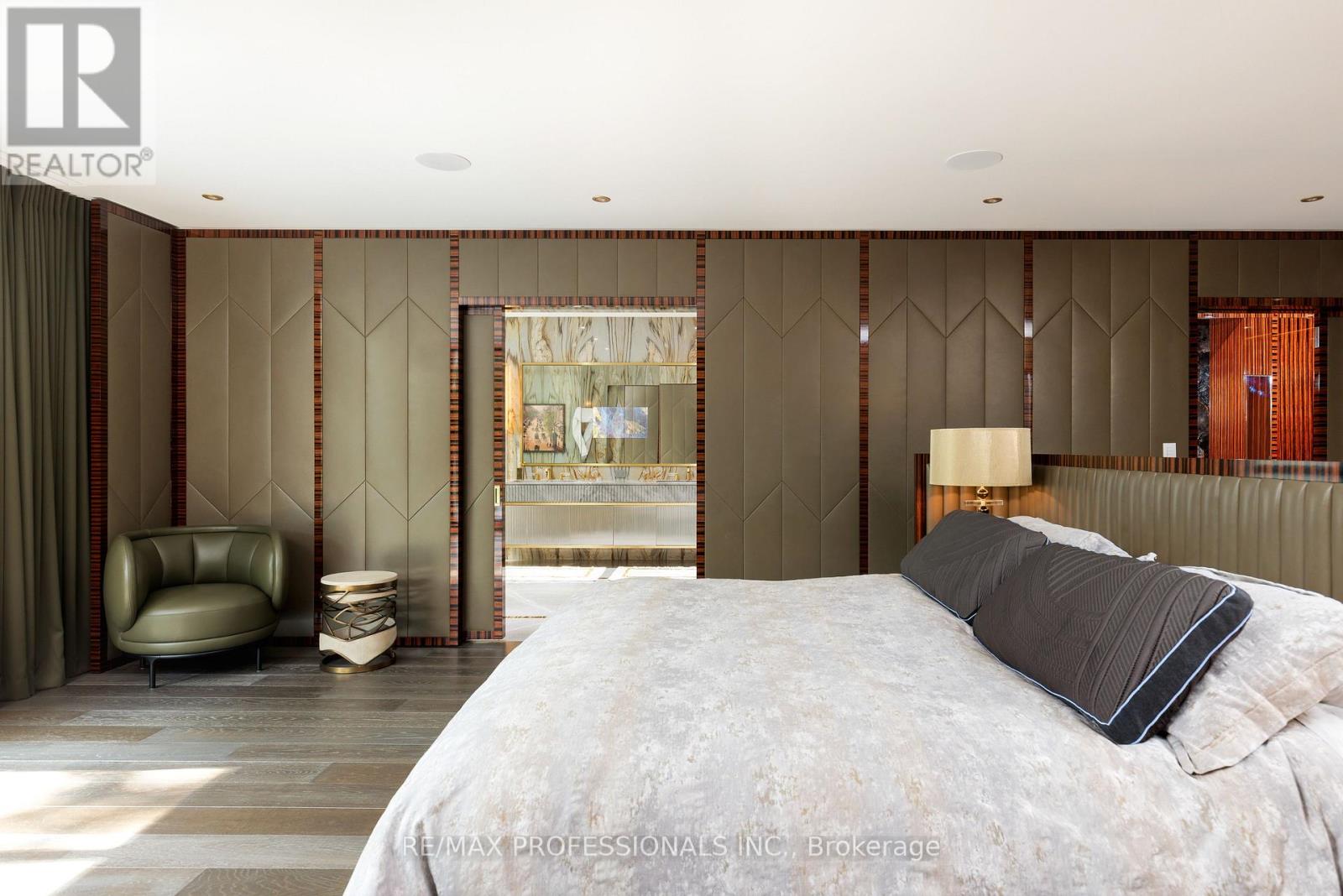 7 Ashley Park Road, Toronto, Ontario  M9A 4C9 - Photo 22 - W12687324