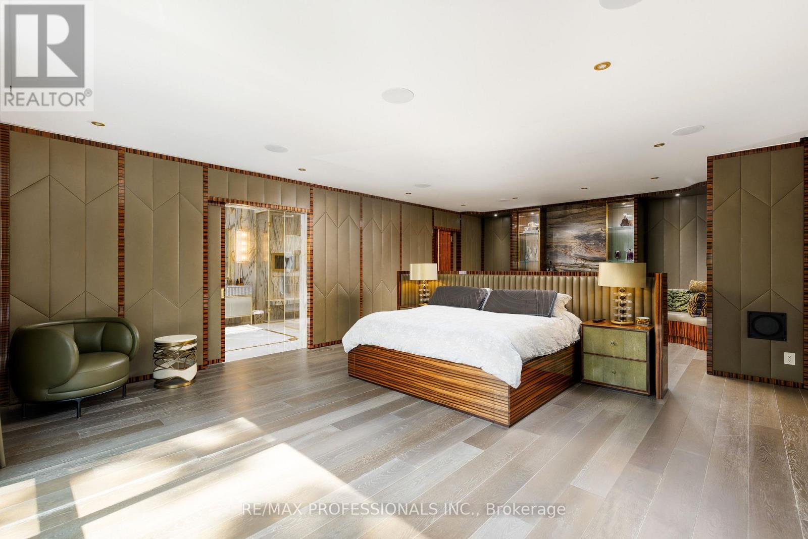 7 Ashley Park Road, Toronto, Ontario  M9A 4C9 - Photo 23 - W12687324