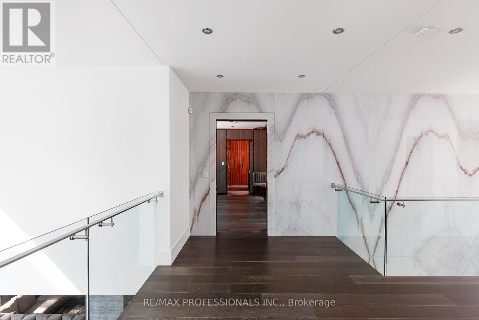 7 Ashley Park Road, Toronto, Ontario  M9A 4C9 - Photo 20 - W12687324