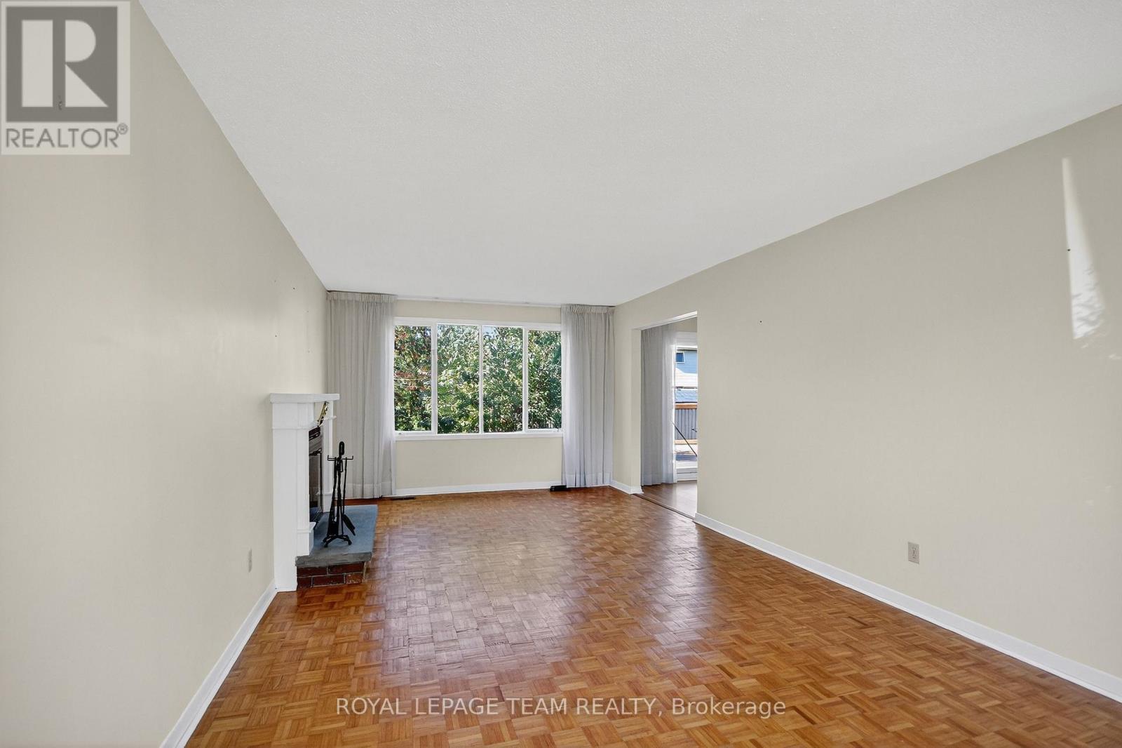 1264 Morrison Drive, Ottawa, Ontario  K2H 7L5 - Photo 7 - X12440391