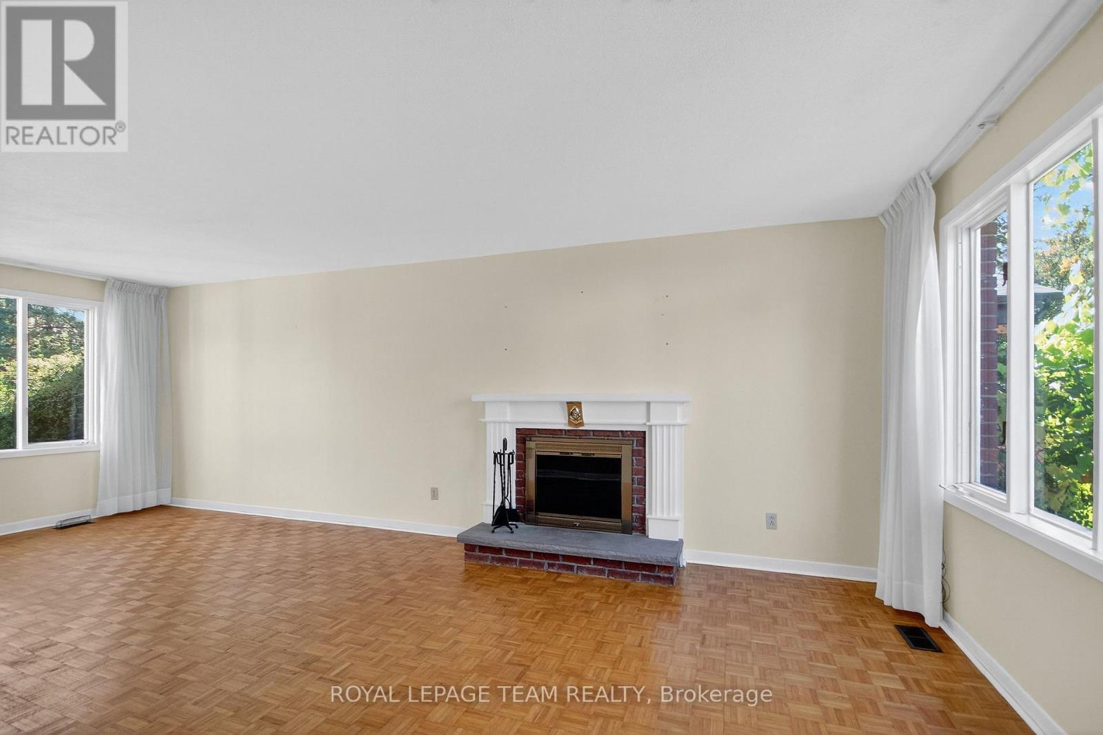 1264 Morrison Drive, Ottawa, Ontario  K2H 7L5 - Photo 9 - X12440391