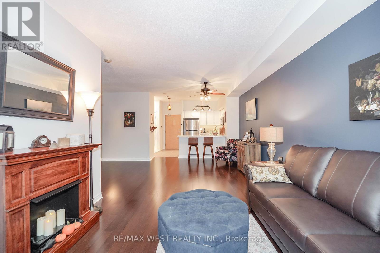 319 - 5 Marine Parade Drive, Toronto, Ontario  M8V 4B4 - Photo 5 - W12687902