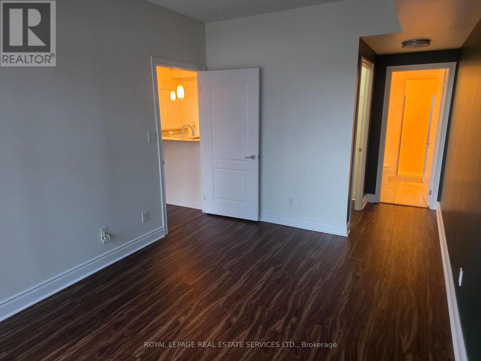 301 - 2 Aberfoyle Crescent, Toronto, Ontario  M8X 2Z8 - Photo 10 - W12687976