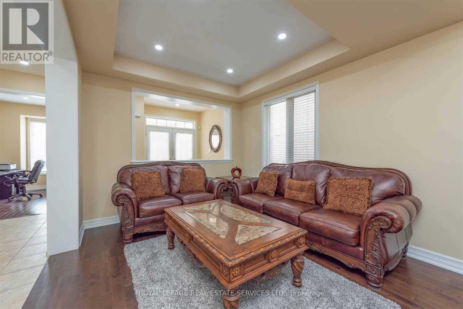 289 Potts Terrace, Milton, Ontario  L9T 0X6 - Photo 3 - W12687992