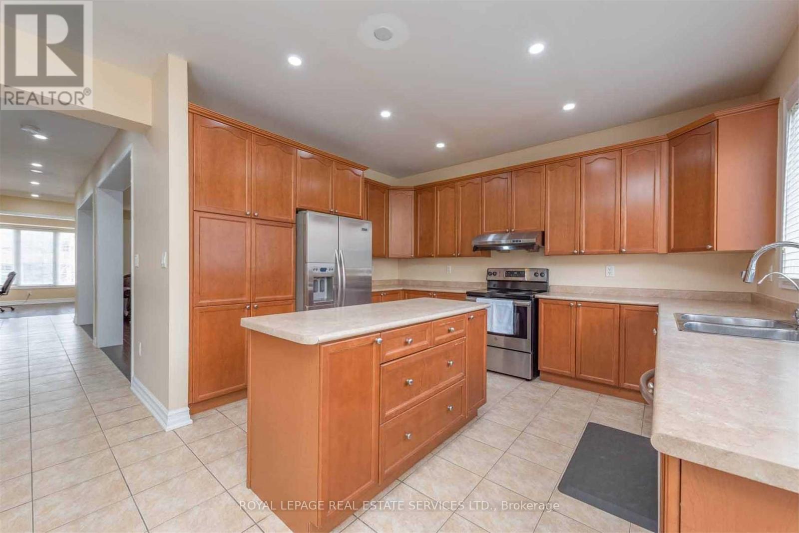 289 Potts Terrace, Milton, Ontario  L9T 0X6 - Photo 9 - W12687992