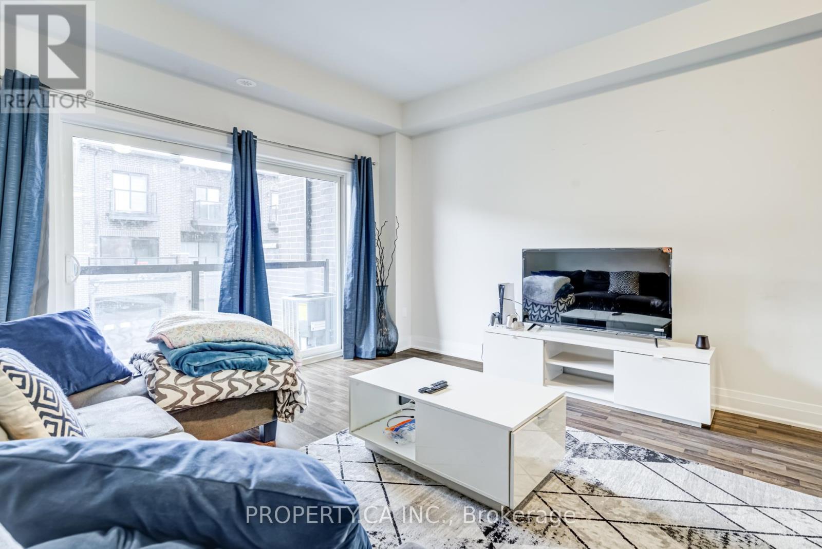 2 - 1776a Lawrence Avenue W, Toronto, Ontario  M6L 0A3 - Photo 3 - W12687994