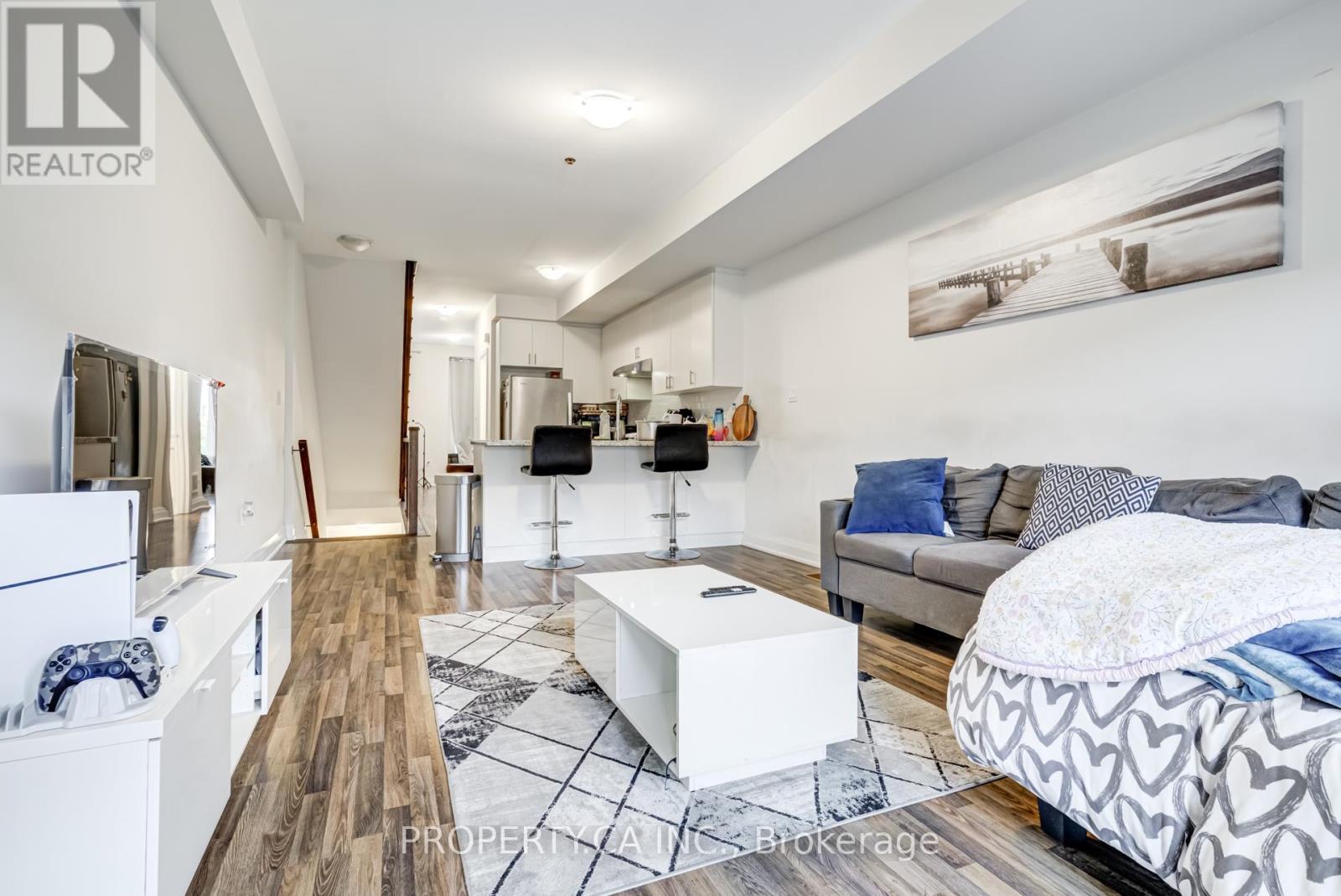 2 - 1776a Lawrence Avenue W, Toronto, Ontario  M6L 0A3 - Photo 5 - W12687994