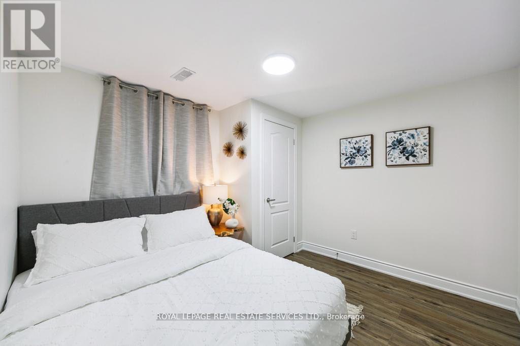 289 Potts Terrace, Milton, Ontario  L9T 0X6 - Photo 3 - W12688000