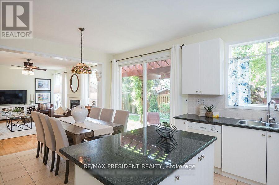 1339 Marshall Crescent, Milton, Ontario  L9T 6N4 - Photo 3 - W12688016