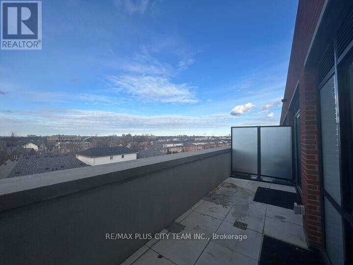 521 - 2300 St. Clair Avenue W, Toronto, Ontario  M6N 0B3 - Photo 14 - W12688026