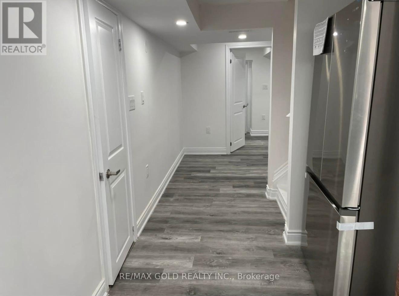 1075 Gorham Way, Milton, Ontario  L9T 6N7 - Photo 13 - W12688084