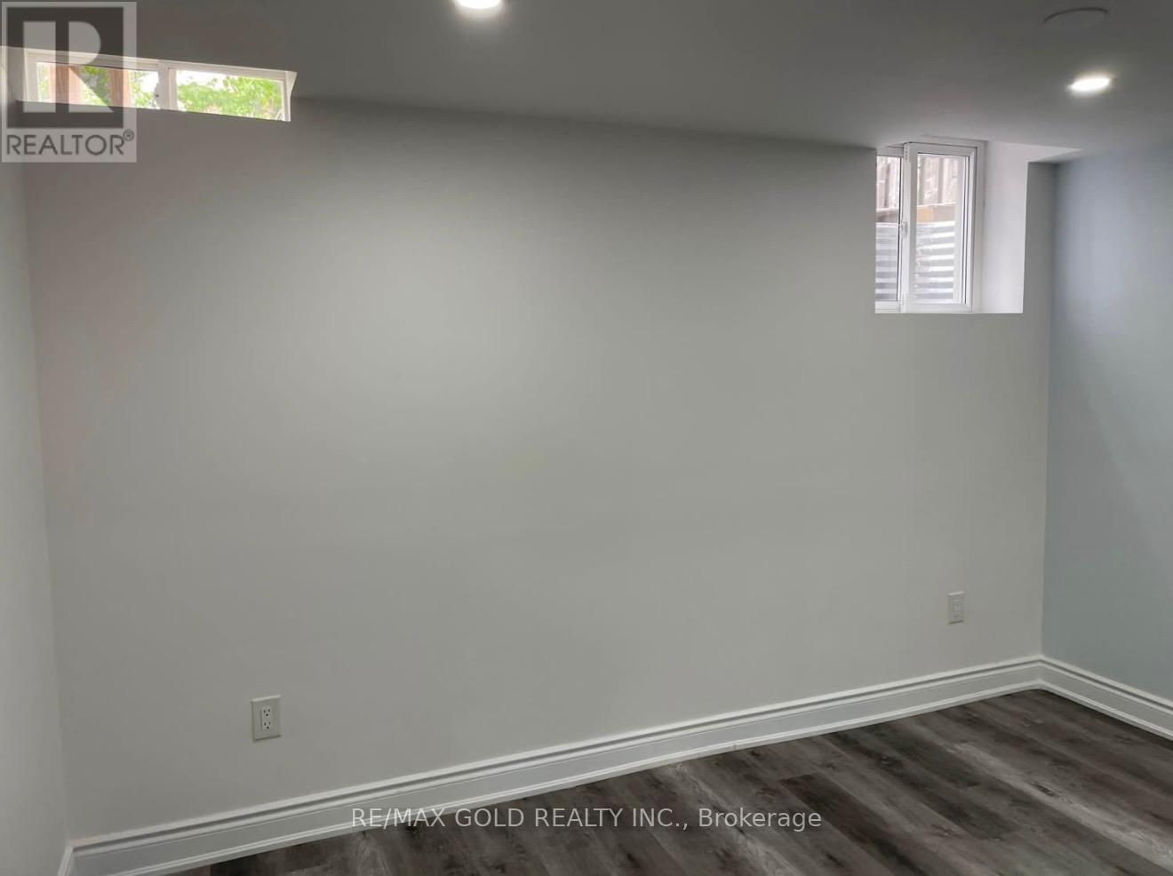 1075 Gorham Way, Milton, Ontario  L9T 6N7 - Photo 5 - W12688084