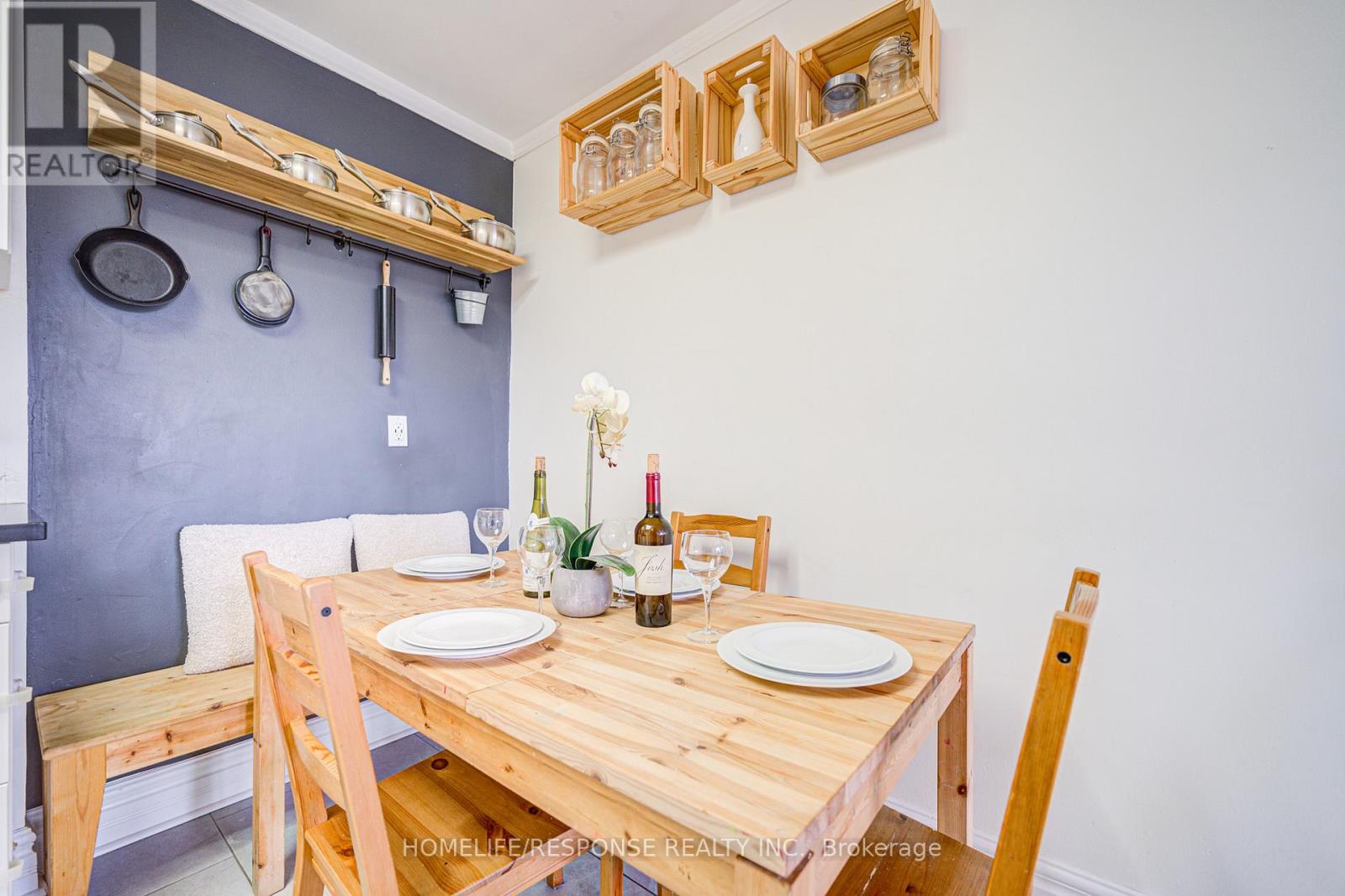 21 Dawson Crescent, Brampton, Ontario  L6V 3M5 - Photo 9 - W12688086