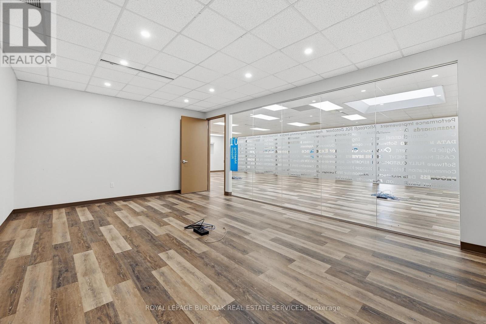 203 - 3430 South Service Road, Burlington, Ontario  L7N 3T9 - Photo 10 - W12688122