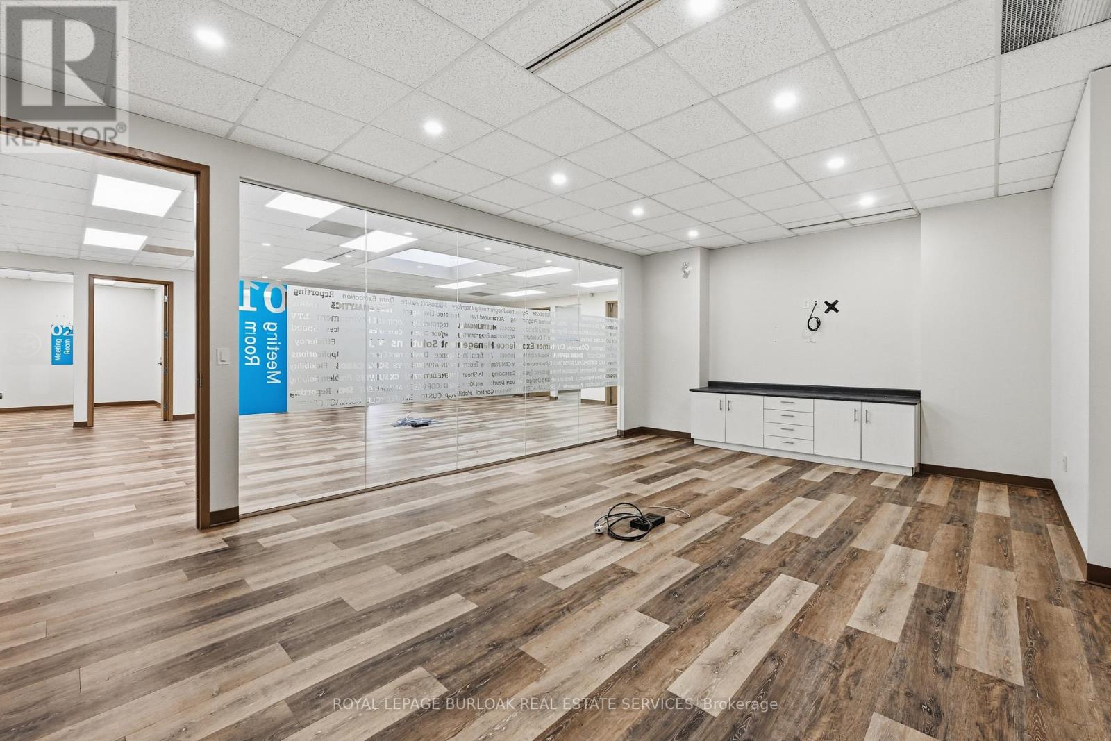 203 - 3430 South Service Road, Burlington, Ontario  L7N 3T9 - Photo 11 - W12688122