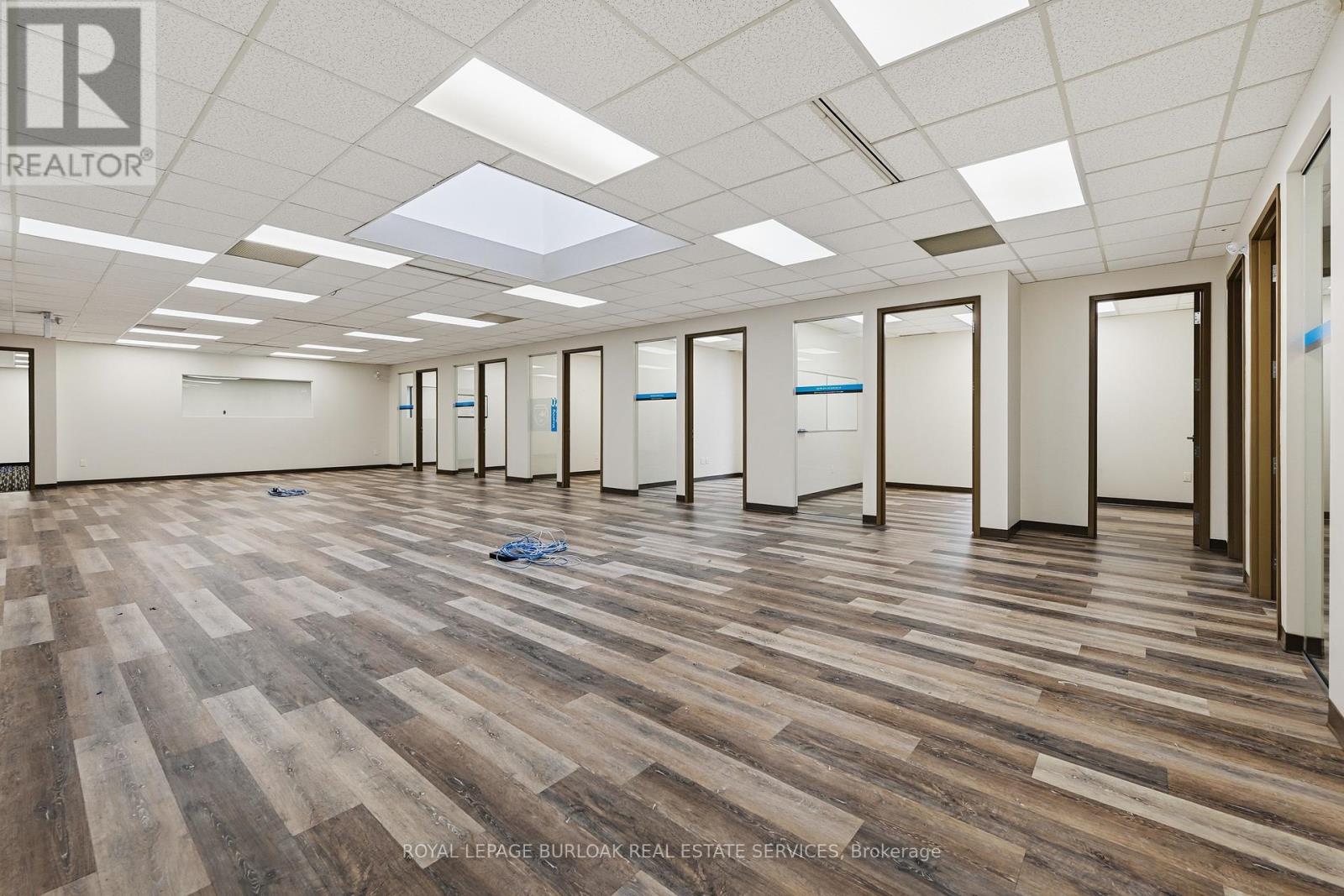 203 - 3430 South Service Road, Burlington, Ontario  L7N 3T9 - Photo 6 - W12688122