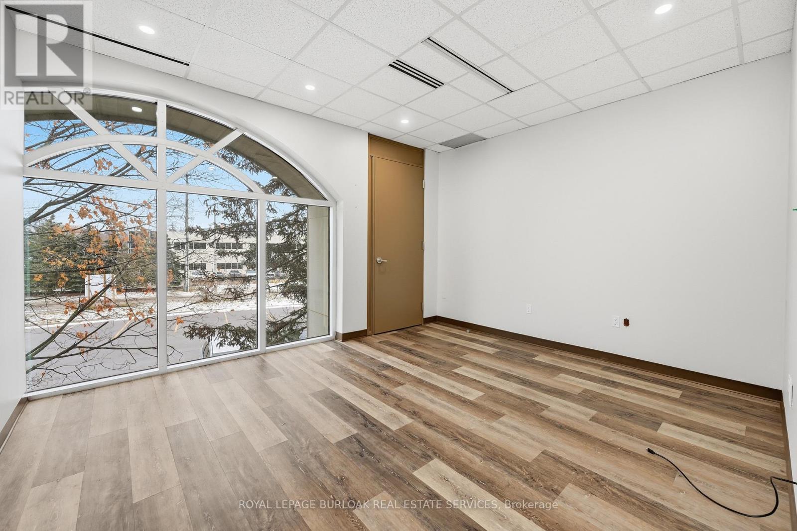 203 - 3430 South Service Road, Burlington, Ontario  L7N 3T9 - Photo 7 - W12688122