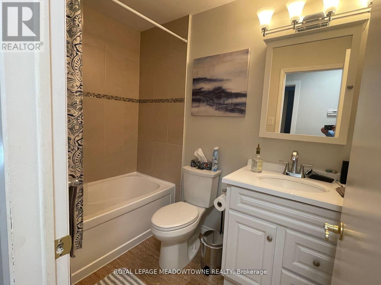 7010 Bonnie Street, Niagara Falls, Ontario  L2G 7L1 - Photo 12 - X12683050