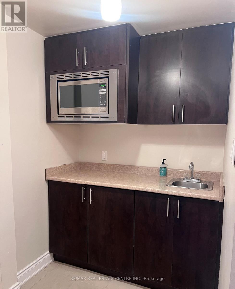 4358 Bacchus Crescent, Mississauga, Ontario  L4W 2Y3 - Photo 16 - W12688140